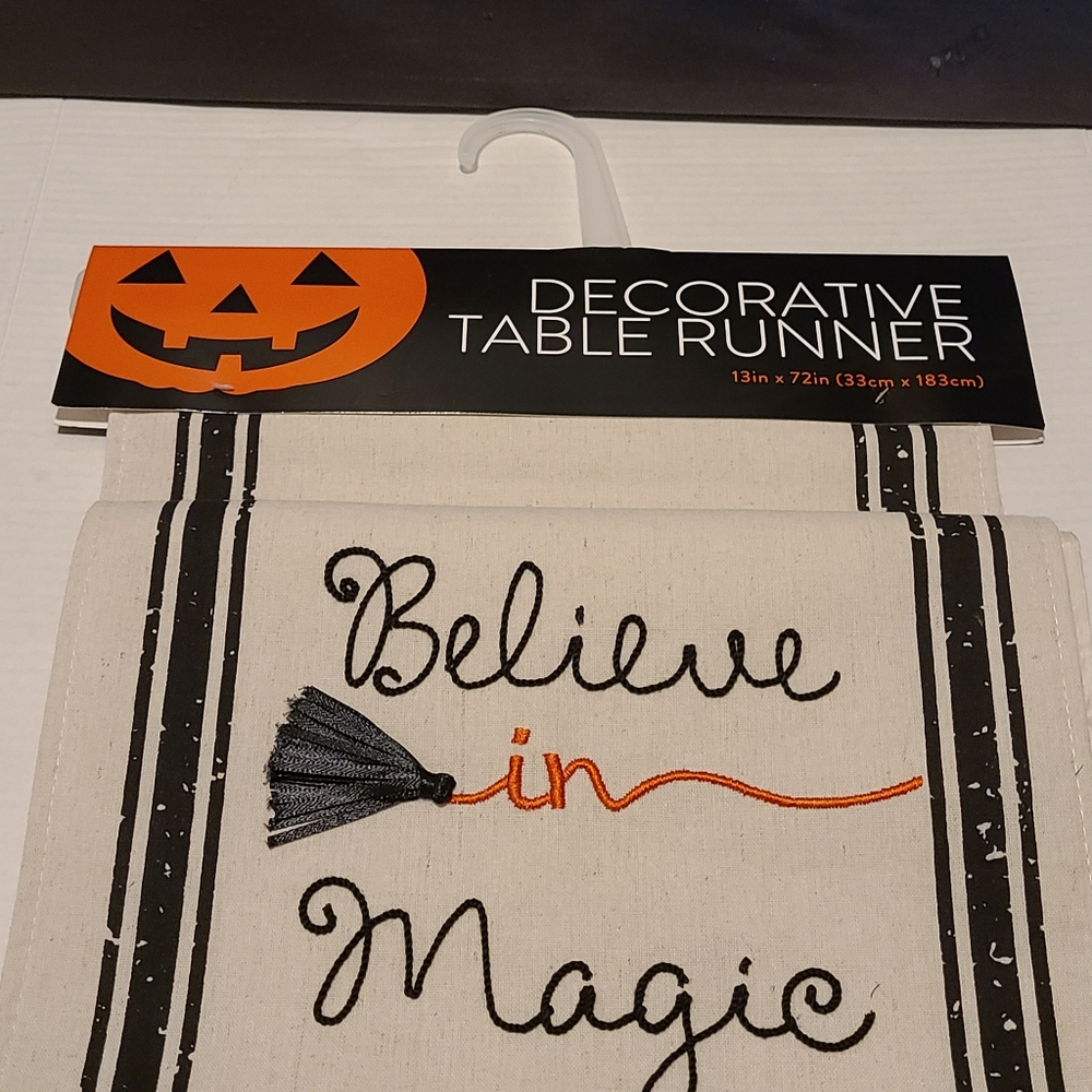Decorative Table Runner - Picture 15 of 15